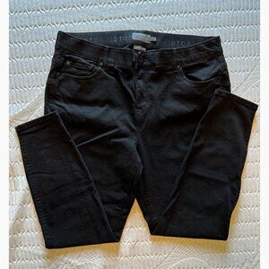 NWOT! Torrid Feel the Fit Bombshell Skinny Black Jeans